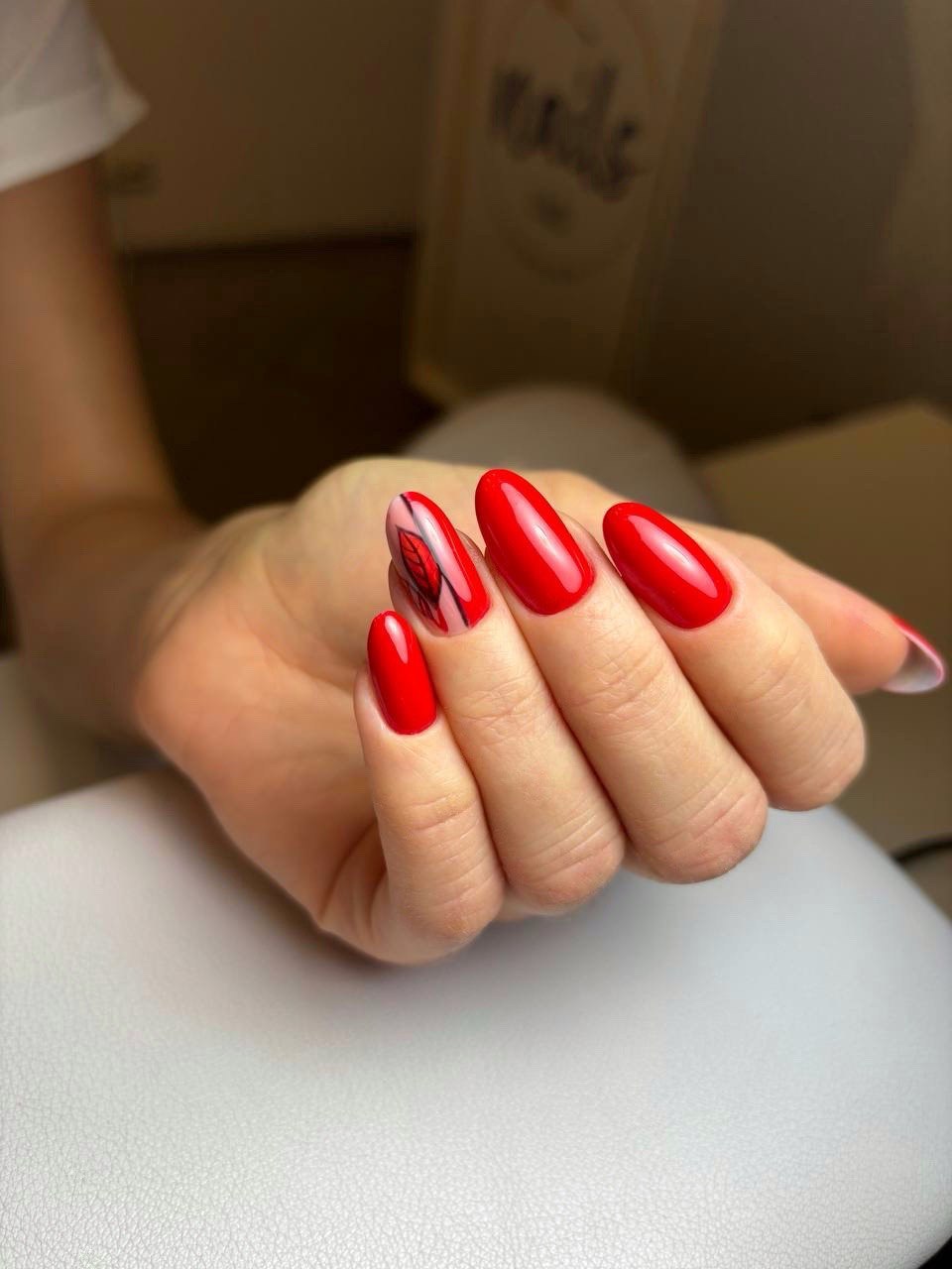 Nails Club — prace