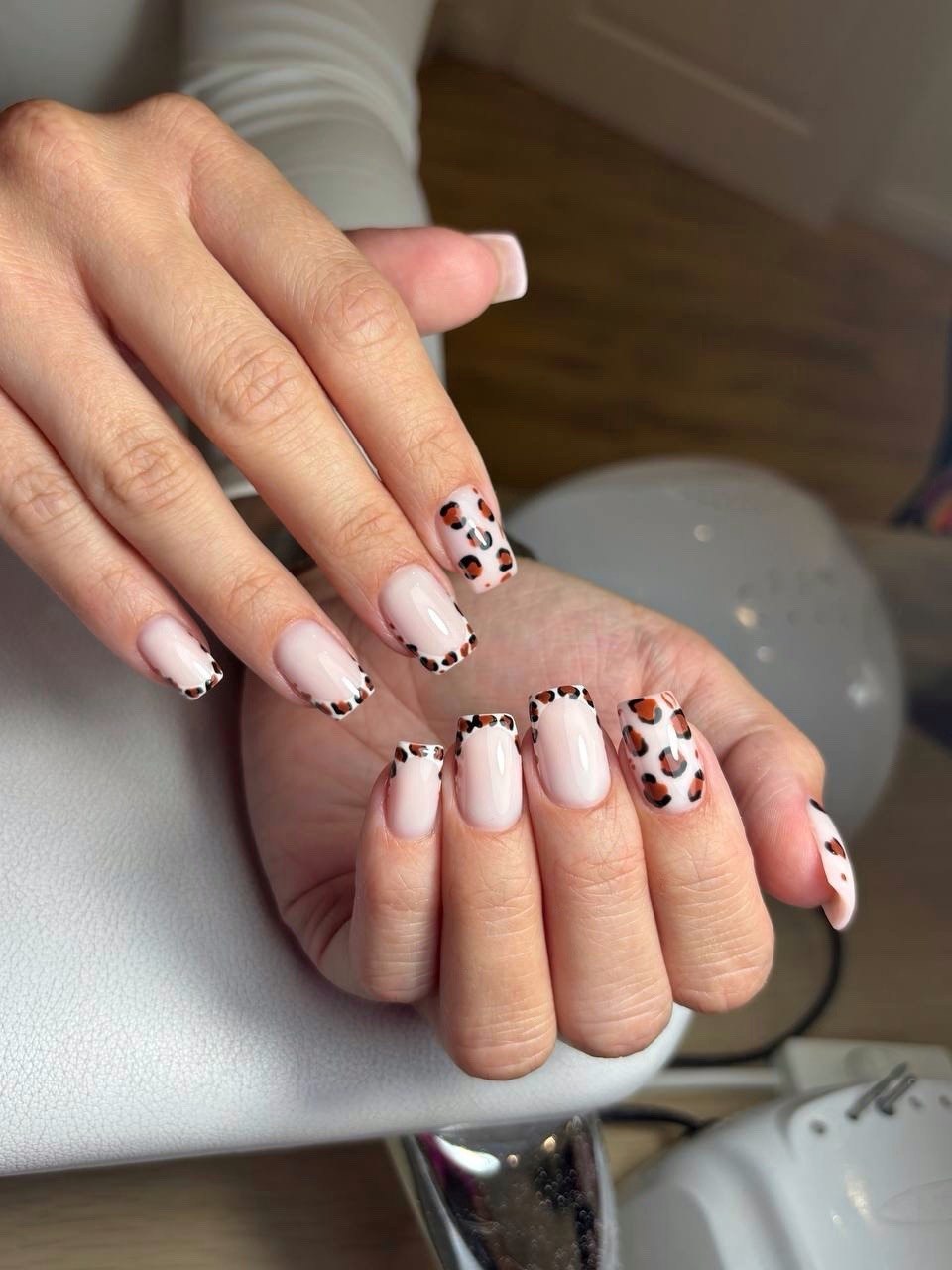 Nails Club — prace